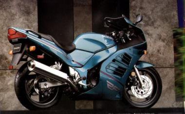 SUZUKI RF 600