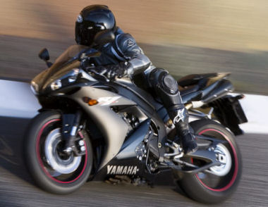 YAMAHA YZF 1000 R1